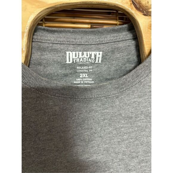 Duluth Trading Co 2XL Longtail T Grey with Pocket - Picture 2 of 3